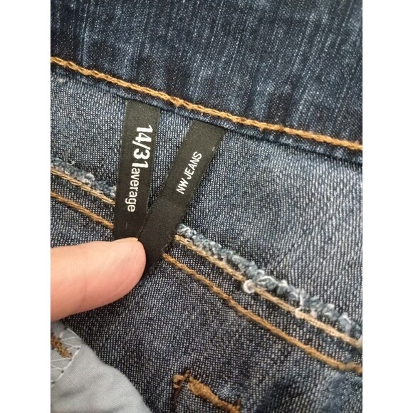 Nine West Jeans Average Capri  Size 14/31 Average Med Dark Denim - Picture 8 of 11
